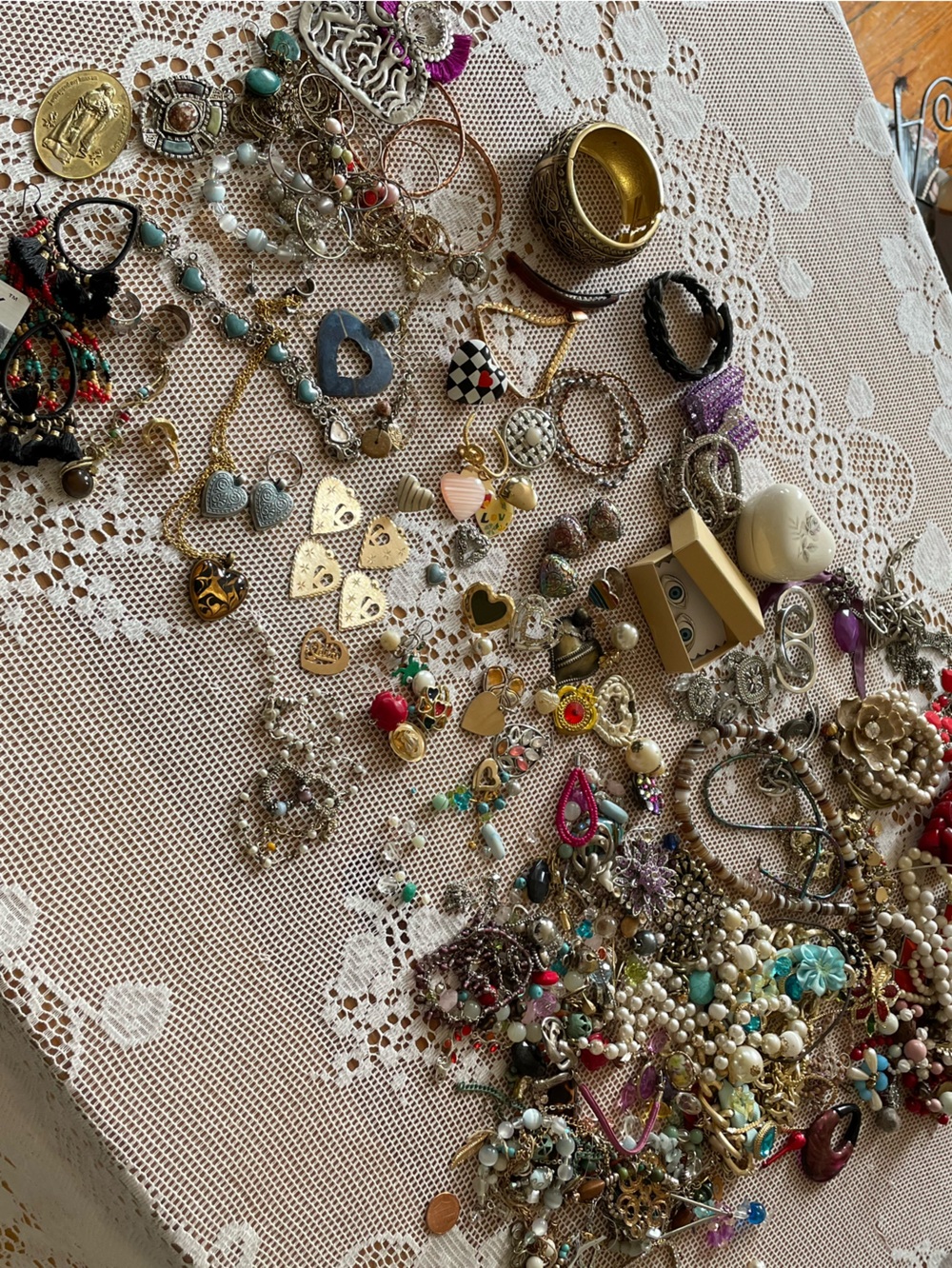 4lbs Mixed Vintage Mod Jewelry Repurpose Craft Junk Broken Some Wearable and New